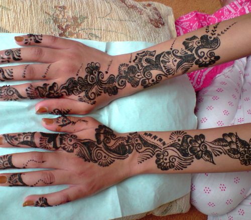Bridal Mehdni Service