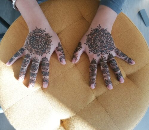 Henna Artist Diwali